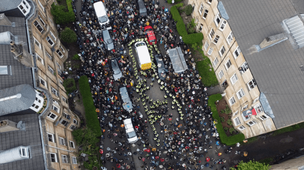 Everybody To Kenmure Street