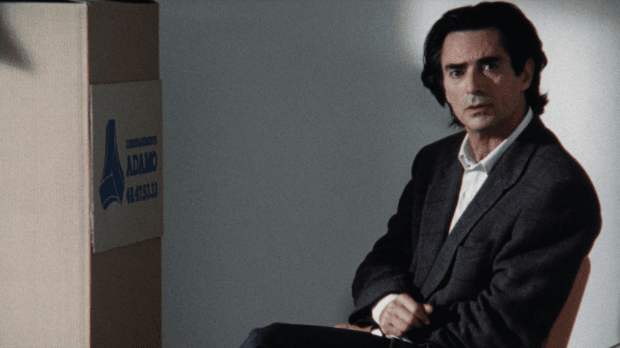 “Le Déménagement” / L'HOMME À LA VALISE