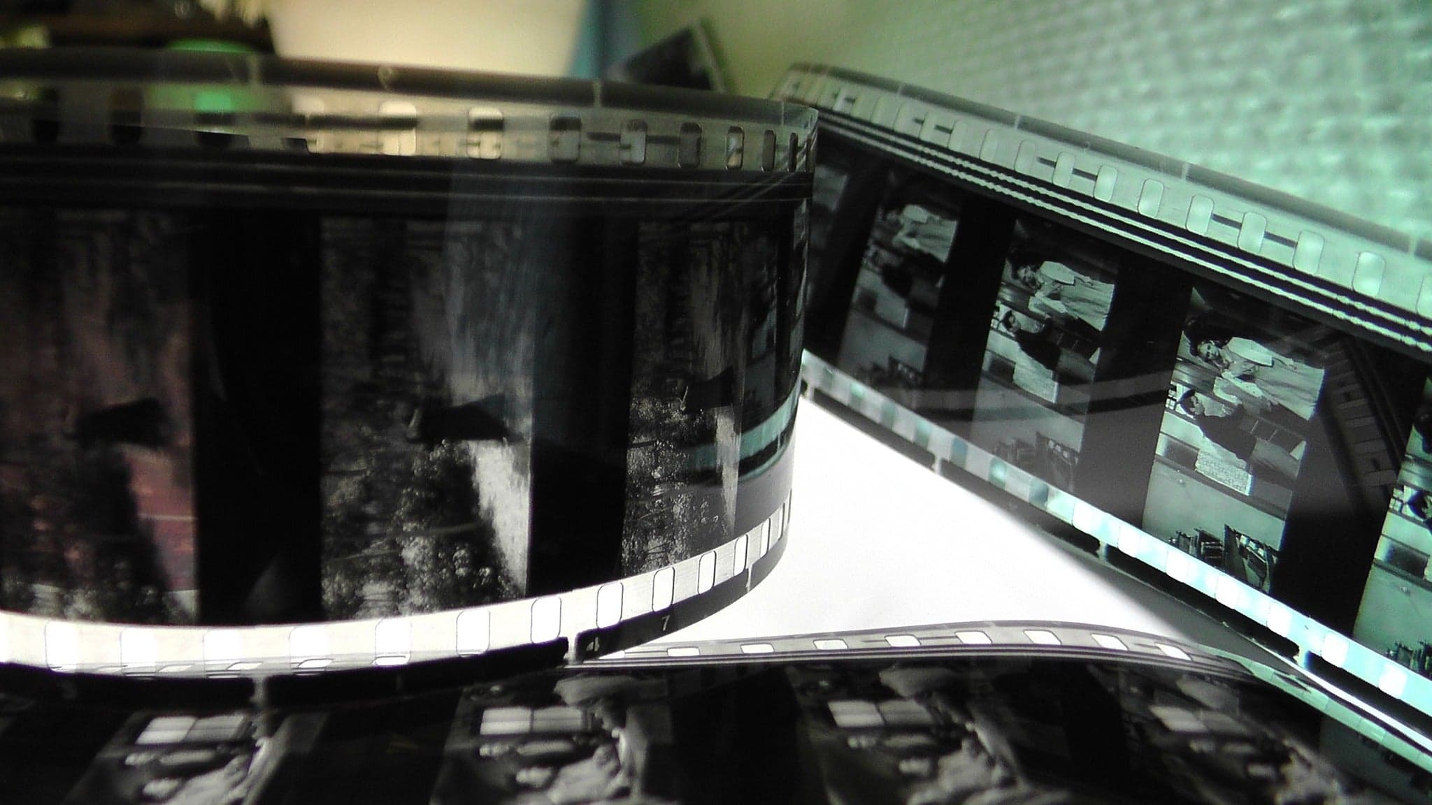 ROMANCING THE STONE - 7pm - Classic Movie Nights!